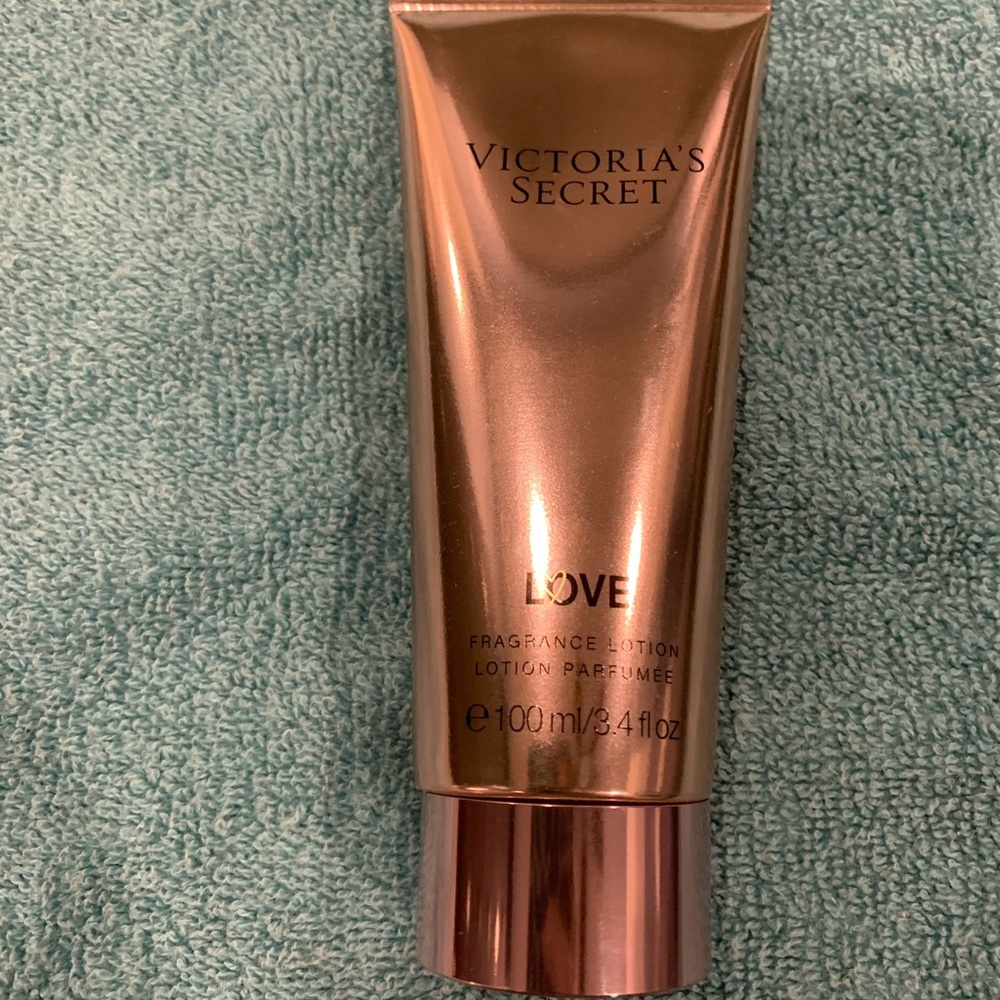 Victoria secret love lotion